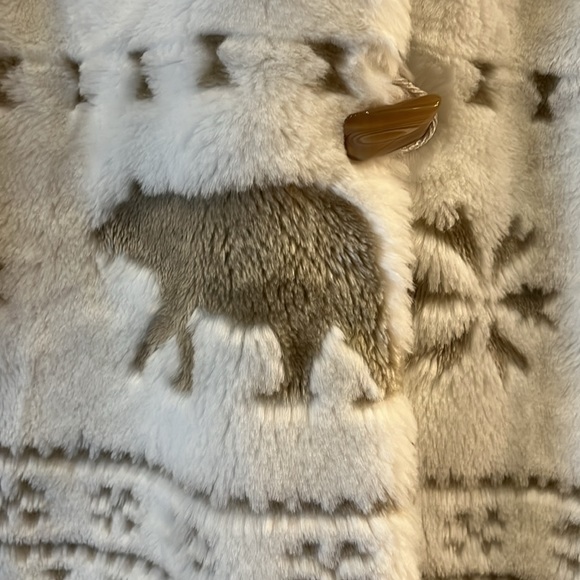 Woman’s Jacket - Picture 2 of 8